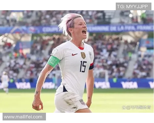 染发足球球星的时尚风采与赛场表现如何互相辉映